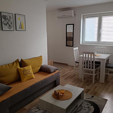 Jagodina 301 Apartment ภายนอก รูปภาพ
